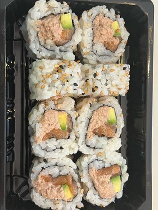 41-Uramaki California salmone