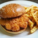 Chicken 65 Sandwich And Chips