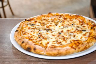 Пица Хит - с пълнен борд