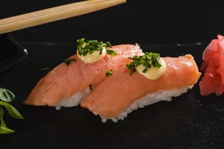 Marinated salmon nigiri