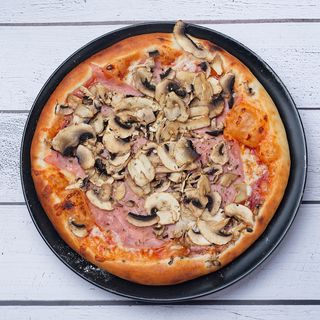 Capriciosa XXL + 2xCoca-Cola 0.5