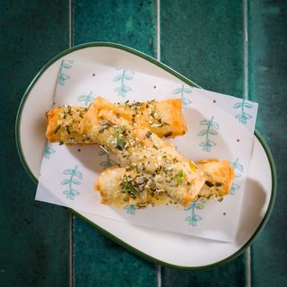 Rolnice sa "Asiago" sirom i medom 2.0