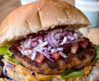 Mala juneća pljeskavica 