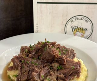 Carrilleras con crema de patata