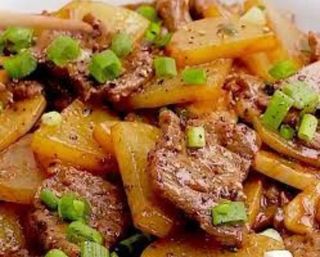 Manzo saltato con patate