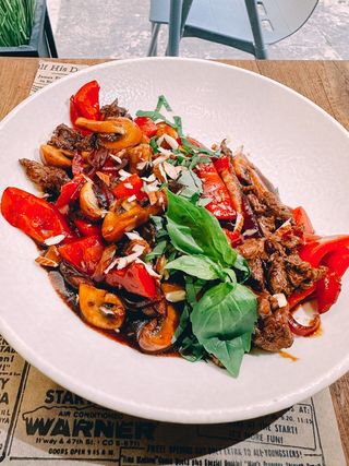 Ensalada Caliente De Ternera