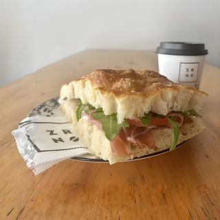 Focaccia sa pršutom