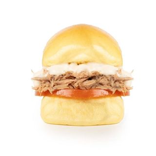 98. Atún, tomate y mayonesa