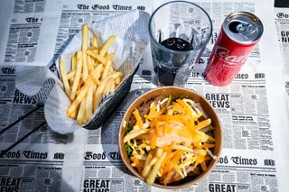 Mix tradicionalni gyros + pomfrit + Coca-Cola