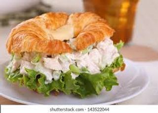 61 Croissant De Pollo