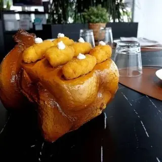 CROQUETAS DE PITU CALEYA Y HUEVO CON ALIOLI (4 uds).