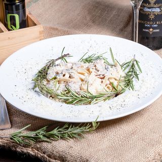 Tagliatelle con porcini