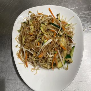 06. Spaghetti di riso con verdure misti e uova