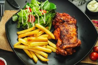 Chicken BBQ 2 pcs Chips & Salad