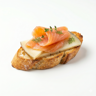Montadito de Salmón y Queso Manchego