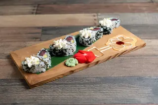 Tuna roll