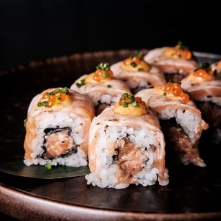 Spicy Salmon roll