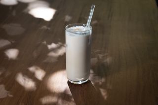 Студено масала чай лате