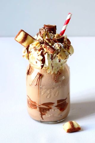 Bueno Shake