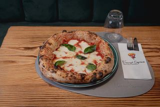 Margherita con bufala