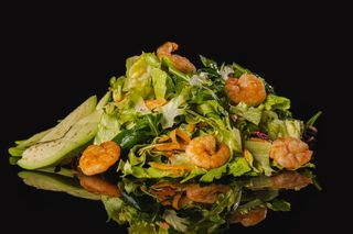 Микс зелени салати със скариди (300г)