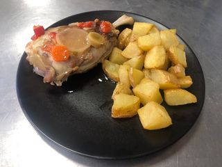 1/2 Codillo De Cerdo.