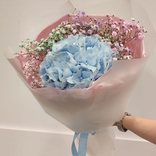 Bukiet z hortensją i gipsówką