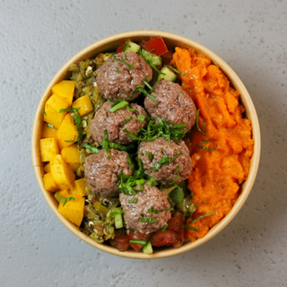 Plato de albóndigas Bnedak