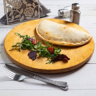 Calzone (Pieróg z pieczarkami)