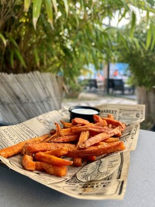 Сладки картофи с млечен сос