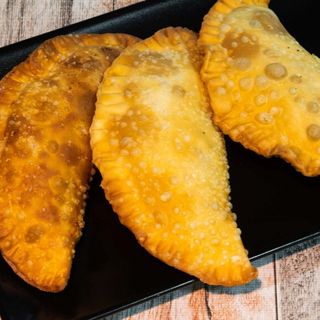 Pastelito De Mechada