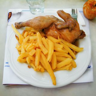 Pollo Asado (Medio) + Patatas