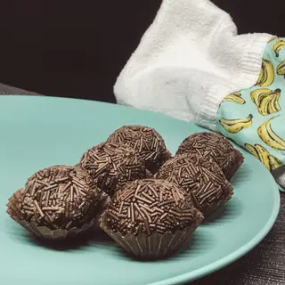 6 Brigadeiros