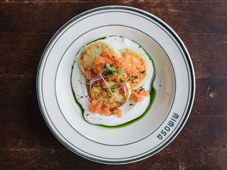 Солоні сирники зі слабосолоним лососем (250г)