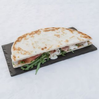 P. Prosciutto crudo, squacquerone DOP e rucola