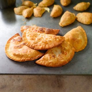 Чебурек з картоплею та капустою (180г)