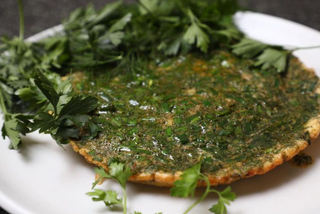 Ձվածեղ  թարմ կանաչիներով