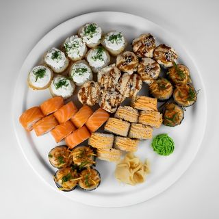 Сет на компанию (40 шт, 1кг)