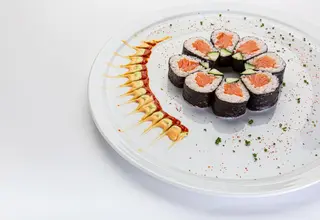 Maki Full Moon