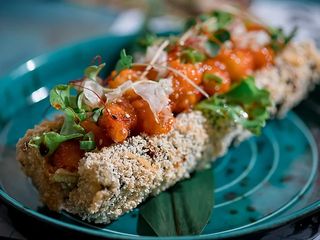 Суші ХОТ-ДОГ (5 варіантів) З Креветкою та крабом спайси