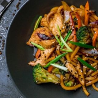 Вок с курицей