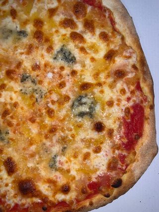 Pizza  4 Formaggi (33 Cm.)