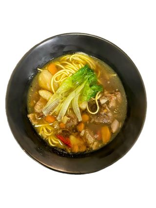 Noodles con manzo stufato