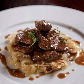 Hígado A La Veneciana Con Cebolla