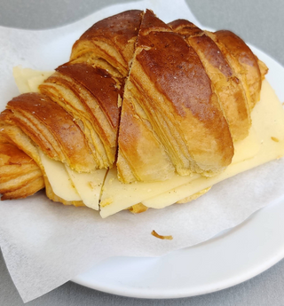 Croissant Misto