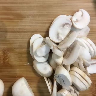 8.- Sopa De Pollo Y Champiñones