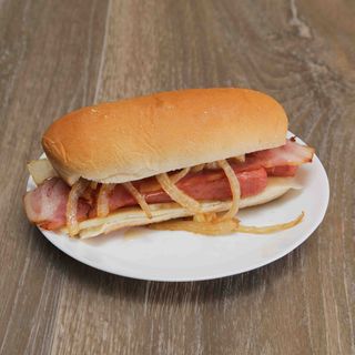 Perrito Caliente Completo Con Cebolla