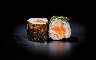 150. Maki De Salmón