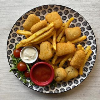 Chicken nuggets 9 komada