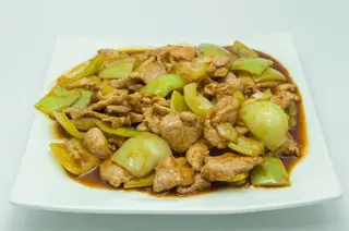 Carne de porc in sos curry